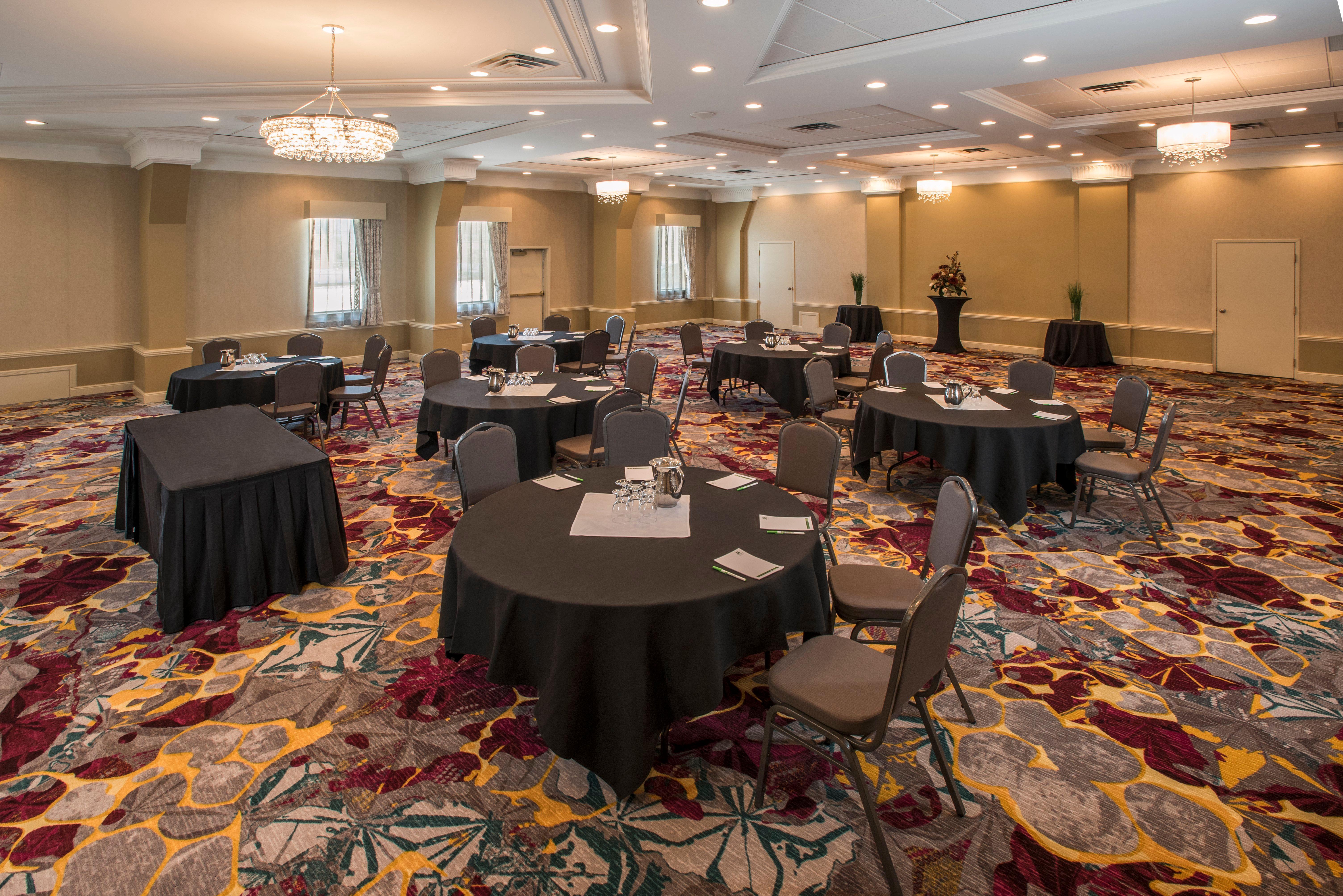 Holiday Inn Conference Centre Edmonton South By Ihg Extérieur photo