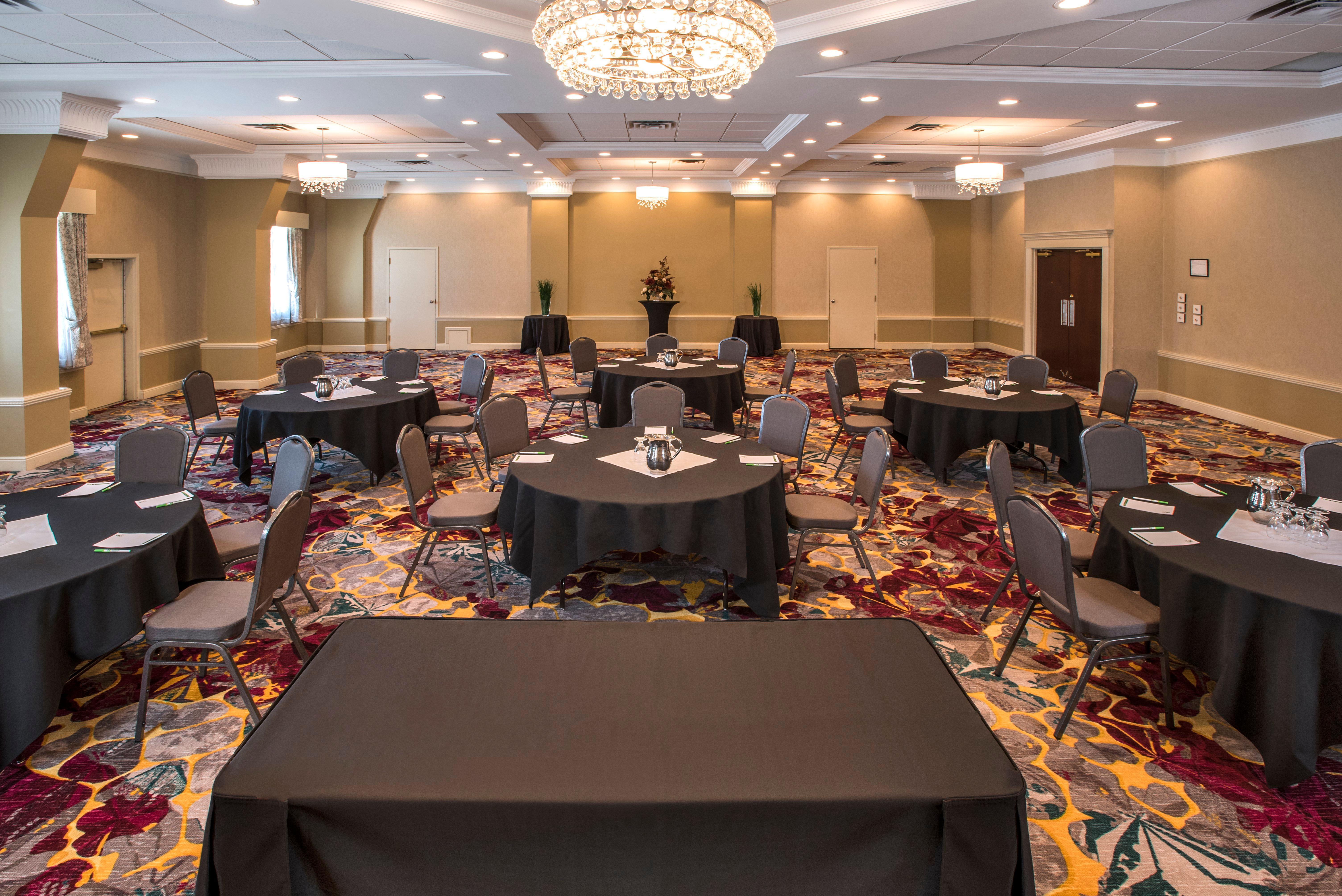 Holiday Inn Conference Centre Edmonton South By Ihg Extérieur photo